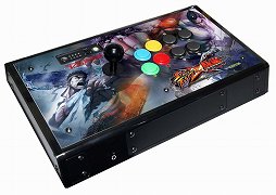 画像ギャラリー No.006のサムネイル画像 / 「STREET FIGHTER X 鉄拳」仕様のアーケードスティック，Mad Catz「アーケード ファイトスティック」レビュー。2グレード6製品を徹底比較