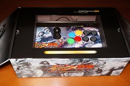 画像ギャラリー No.008のサムネイル画像 / 「STREET FIGHTER X 鉄拳」仕様のアーケードスティック，Mad Catz「アーケード ファイトスティック」レビュー。2グレード6製品を徹底比較