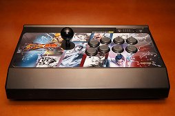 画像ギャラリー No.010のサムネイル画像 / 「STREET FIGHTER X 鉄拳」仕様のアーケードスティック，Mad Catz「アーケード ファイトスティック」レビュー。2グレード6製品を徹底比較