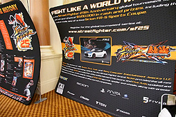 画像ギャラリー No.011のサムネイル画像 / ［EVO2012］「STREET FIGHTER X 鉄拳」の追加キャラクター配信は2012年7月31日から。新作「MARVEL VS. CAPCOM ORIGINS」も発表されたCapcomブースレポート