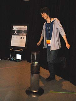画像ギャラリー No.033のサムネイル画像 / ［SIGGRAPH］製品化前の次世代バーチャルリアリティ技術が盛りだくさん。「Emerging Technologies」展示セクションレポート（2）