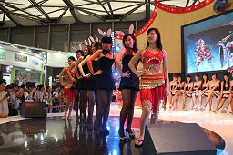 画像ギャラリー No.199のサムネイル画像 / ［CJ 2010］灼熱のChinaJoy 2010をさらに熱くしたコンパニオン写真集を掲載