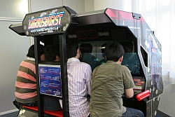 画像ギャラリー No.004のサムネイル画像 / ライフスタイルの中にゲームセンターを取り戻したい――電撃発表されたAC「ダライアスバースト アナザークロニクル」,開発陣ロングインタビュー
