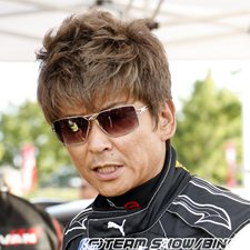 画像ギャラリー No.002のサムネイル画像 / ニコ動公式チャンネルに「DiRT 3」×「ROAD TO DREAM 哀川翔 世界を翔る」コラボチャンネルが本日オープン