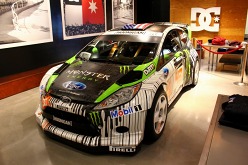 画像ギャラリー No.014のサムネイル画像 / 「DiRT 3」，プロスケーターのパフォーマンスにも注目が集まった発売記念イベントをレポート。ケン・ブロック氏からのメッセージ映像を掲載