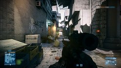 画像ギャラリー No.002のサムネイル画像 / PC版「バトルフィールド 3」の64人が参加するマルチプレイをレポート。銃弾が飛び交い,戦車が地を駆け,戦闘機が空に舞う戦場へ飛び出せ