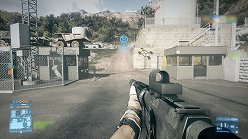 画像ギャラリー No.011のサムネイル画像 / PC版「バトルフィールド 3」の64人が参加するマルチプレイをレポート。銃弾が飛び交い,戦車が地を駆け,戦闘機が空に舞う戦場へ飛び出せ
