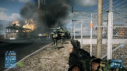 画像ギャラリー No.028のサムネイル画像 / PC版「バトルフィールド 3」の64人が参加するマルチプレイをレポート。銃弾が飛び交い,戦車が地を駆け,戦闘機が空に舞う戦場へ飛び出せ