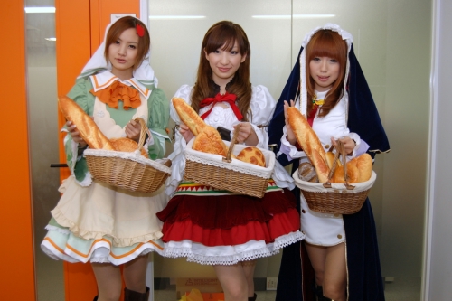 画像ギャラリー No.042のサムネイル画像 / ウィンダリア島から魔法のパン屋の3人娘が4Gamer編集部に配達に来ちゃったので，「シャイニング・ハーツ」の“魔法のパン”システムを詳しく紹介しようの巻