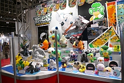 画像ギャラリー No.189のサムネイル画像 / [AMショー]プライズ系ブース総ざらえ。現役中学生モデルも応援に駆けつけた，景品ゾーンの見どころをフォトレポートでお届け