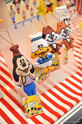 画像ギャラリー No.102のサムネイル画像 / 「もしドラ」「ストライクウィッチーズ」のステージイベントも開催。人気アニメがずらりと並んだセガブース，「第23回プライズフェア 2011 SUMMER」フォトレポート（その3）