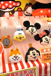 画像ギャラリー No.103のサムネイル画像 / 「もしドラ」「ストライクウィッチーズ」のステージイベントも開催。人気アニメがずらりと並んだセガブース，「第23回プライズフェア 2011 SUMMER」フォトレポート（その3）