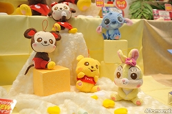 画像ギャラリー No.112のサムネイル画像 / 「もしドラ」「ストライクウィッチーズ」のステージイベントも開催。人気アニメがずらりと並んだセガブース，「第23回プライズフェア 2011 SUMMER」フォトレポート（その3）
