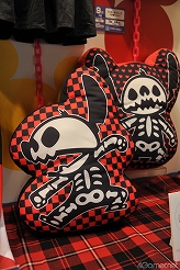 画像ギャラリー No.142のサムネイル画像 / 「もしドラ」「ストライクウィッチーズ」のステージイベントも開催。人気アニメがずらりと並んだセガブース，「第23回プライズフェア 2011 SUMMER」フォトレポート（その3）