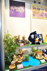 画像ギャラリー No.147のサムネイル画像 / 「もしドラ」「ストライクウィッチーズ」のステージイベントも開催。人気アニメがずらりと並んだセガブース，「第23回プライズフェア 2011 SUMMER」フォトレポート（その3）