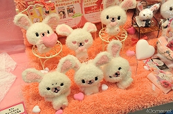 画像ギャラリー No.225のサムネイル画像 / 「もしドラ」「ストライクウィッチーズ」のステージイベントも開催。人気アニメがずらりと並んだセガブース，「第23回プライズフェア 2011 SUMMER」フォトレポート（その3）