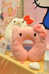 画像ギャラリー No.243のサムネイル画像 / 「もしドラ」「ストライクウィッチーズ」のステージイベントも開催。人気アニメがずらりと並んだセガブース，「第23回プライズフェア 2011 SUMMER」フォトレポート（その3）