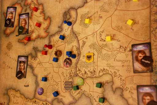 画像ギャラリー No.005のサムネイル画像 / ［SPIEL'18］ボードゲーム版「Crusader Kings」の試遊＆インタビュー。一族の繁栄，陰謀，そして十字軍など，PC版のエッセンスはそのままだ