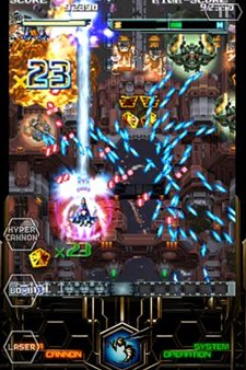 画像ギャラリー No.002のサムネイル画像 / オリジナル要素を搭載したiPhone版「怒首領蜂大復活」の配信日が8月26日に決定。8月29日までは特別価格で配信