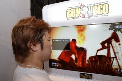 画像ギャラリー No.005のサムネイル画像 / ［TGS 2010］監獄の惑星を舞台に囚人達が走り回り撃ちまくる「ガン★ロコ」には，“男の魂”が込められていた