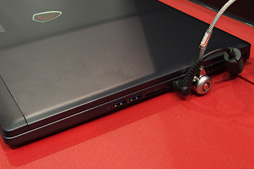 画像ギャラリー No.012のサムネイル画像 / ［COMPUTEX］“3K”液晶パネル採用モデルや液晶内蔵タッチパッド搭載モデルなど，MSIがゲーマー向けノートPCのラインナップを強化
