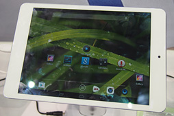 画像ギャラリー No.028のサムネイル画像 / ［COMPUTEX］“3K”液晶パネル採用モデルや液晶内蔵タッチパッド搭載モデルなど，MSIがゲーマー向けノートPCのラインナップを強化