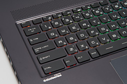画像ギャラリー No.016のサムネイル画像 / 【PR】厚み21.8mm。MSIの「GS70 Stealth」は，ついに登場した「薄いのに速い」ゲーマー向けノートPCだ