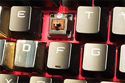 画像ギャラリー No.004のサムネイル画像 / ［CES 2015］MSI，PCIe 3.0 x16接続となる外付けグラフィックスボックス付きのゲーマー向け13インチノートPCを初公開