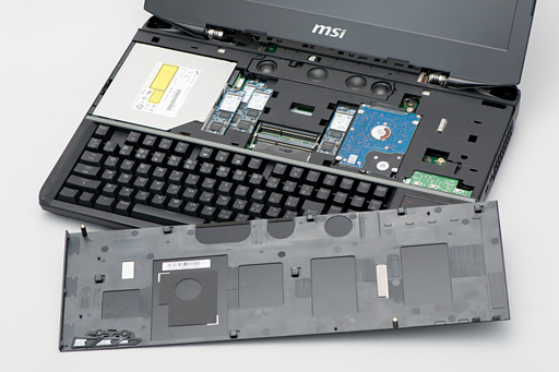 画像ギャラリー No.013のサムネイル画像 / メカニカルキーボード搭載のMSI製ノートPC「GT80 2QE Titan SLI」レビュー。実勢価格50万円の怪物をじっくりテストしてみた