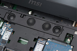 画像ギャラリー No.016のサムネイル画像 / メカニカルキーボード搭載のMSI製ノートPC「GT80 2QE Titan SLI」レビュー。実勢価格50万円の怪物をじっくりテストしてみた