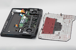 画像ギャラリー No.018のサムネイル画像 / メカニカルキーボード搭載のMSI製ノートPC「GT80 2QE Titan SLI」レビュー。実勢価格50万円の怪物をじっくりテストしてみた