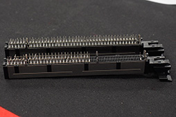 画像ギャラリー No.011のサムネイル画像 / ゲームに特化するMSIが「Z170」チップセット搭載マザーボードを披露。その特徴も明らかに
