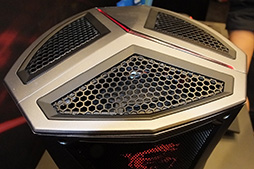 画像ギャラリー No.008のサムネイル画像 / ［CES 2016］Mac Pro対抗？ GTX 980 SLI搭載の小さな樽型ゲームPCをMSIが披露。製品化を果たした「グラフィックスカード搭載可能な液晶一体型PC」も