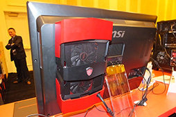 画像ギャラリー No.011のサムネイル画像 / ［CES 2016］Mac Pro対抗？ GTX 980 SLI搭載の小さな樽型ゲームPCをMSIが披露。製品化を果たした「グラフィックスカード搭載可能な液晶一体型PC」も