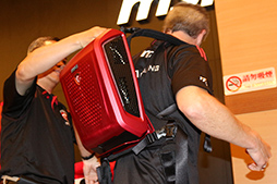 画像ギャラリー No.008のサムネイル画像 / ［COMPUTEX］背負えるVR向けPC「Backpack PC」の実機がついに公開。MSI本社メディアツアーレポート