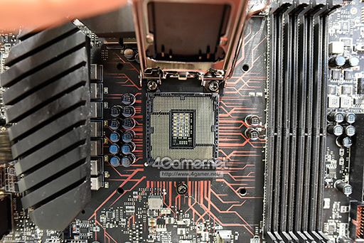 画像ギャラリー No.004のサムネイル画像 / ［COMPUTEX］Kaby Lake対応？ MSIが正体不明の次世代マザーボードプロトタイプを展示中