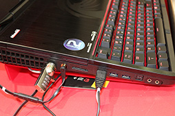 画像ギャラリー No.013のサムネイル画像 / これは意外に使えるかも。MSIの背負うPC「Backpack PC」でVRゲームをプレイしてみた