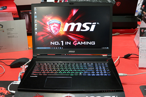 画像ギャラリー No.016のサムネイル画像 / これは意外に使えるかも。MSIの背負うPC「Backpack PC」でVRゲームをプレイしてみた