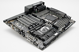 画像ギャラリー No.042のサムネイル画像 / Broadwell-E最適化を謳う高級マザーボード「X99A GODLIKE GAMING CARBON」の特徴をチェックしてみた