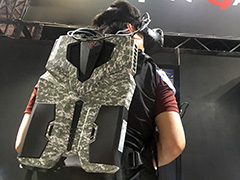 ［TGS 2016］背負えるVR対応PC「VR One」のデモ機を体験。ケーブルレスに思える使い心地でVRファンならアリ