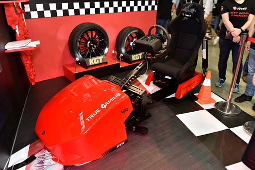 画像ギャラリー No.003のサムネイル画像 / ［COMPUTEX］ゲームとVRに本気すぎるMSI，ついに「操作に合わせて動くシート」を本社工場で製造してデモ展示