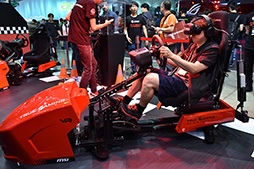 画像ギャラリー No.009のサムネイル画像 / ［COMPUTEX］MSIが同社初のゲーマー向けディスプレイ「Optix」を発表。垂直144Hz対応の湾曲型VA液晶を採用する2製品を7月に投入