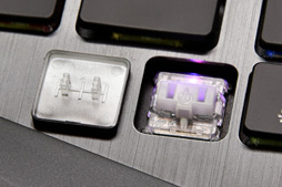 画像ギャラリー No.015のサムネイル画像 / ［COMPUTEX］MSIのMax-Q採用ノートPCは，従来と同じ筐体で何が変わった？ 横スクロールSTGのボス的デザイン採用マザーなどとまとめてチェック