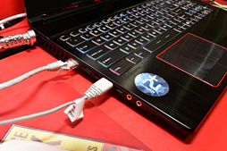 画像ギャラリー No.023のサムネイル画像 / ［COMPUTEX］MSIのMax-Q採用ノートPCは，従来と同じ筐体で何が変わった？ 横スクロールSTGのボス的デザイン採用マザーなどとまとめてチェック