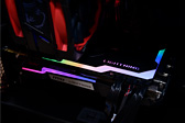 画像ギャラリー No.032のサムネイル画像 / ［COMPUTEX］MSIのMax-Q採用ノートPCは，従来と同じ筐体で何が変わった？ 横スクロールSTGのボス的デザイン採用マザーなどとまとめてチェック