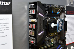 画像ギャラリー No.041のサムネイル画像 / ［COMPUTEX］MSIのMax-Q採用ノートPCは，従来と同じ筐体で何が変わった？ 横スクロールSTGのボス的デザイン採用マザーなどとまとめてチェック