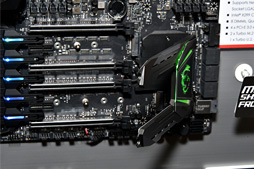 画像ギャラリー No.042のサムネイル画像 / ［COMPUTEX］MSIのMax-Q採用ノートPCは，従来と同じ筐体で何が変わった？ 横スクロールSTGのボス的デザイン採用マザーなどとまとめてチェック