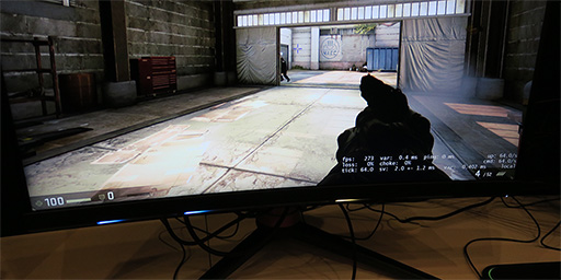 画像ギャラリー No.004のサムネイル画像 / ［CES 2018］MSIの新型湾曲ディスプレイは，ゲームの動作と連動するLEDイルミネーションに注目