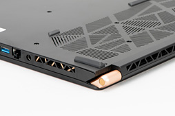 画像ギャラリー No.004のサムネイル画像 / 【PR】RTX 2080 Max-Q搭載で厚さ19mmのMSI「GS75 Stealth 8SG」徹底検証。これはバトロワのための薄型ノートPCだ