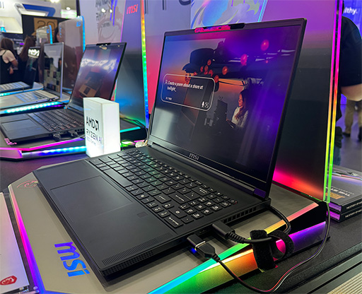 画像ギャラリー No.002のサムネイル画像 / 「Ryzen AI 300」搭載の薄型ゲーマー向けノートPCをMSIが展示。フロントに大型ディスプレイを搭載したデスクトップPCも